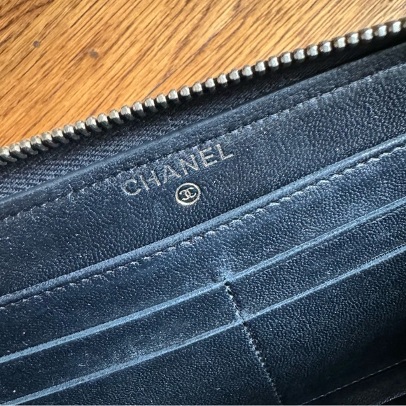 Chanel 2014 Interlocking CC Quilted Continental Zip Around Wallet - Picture 10 of 17